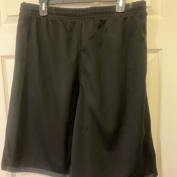 Off-White, men’s Large, shorts - Picture 6 of 13